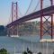 Lisboa Surf & Yoga Camp